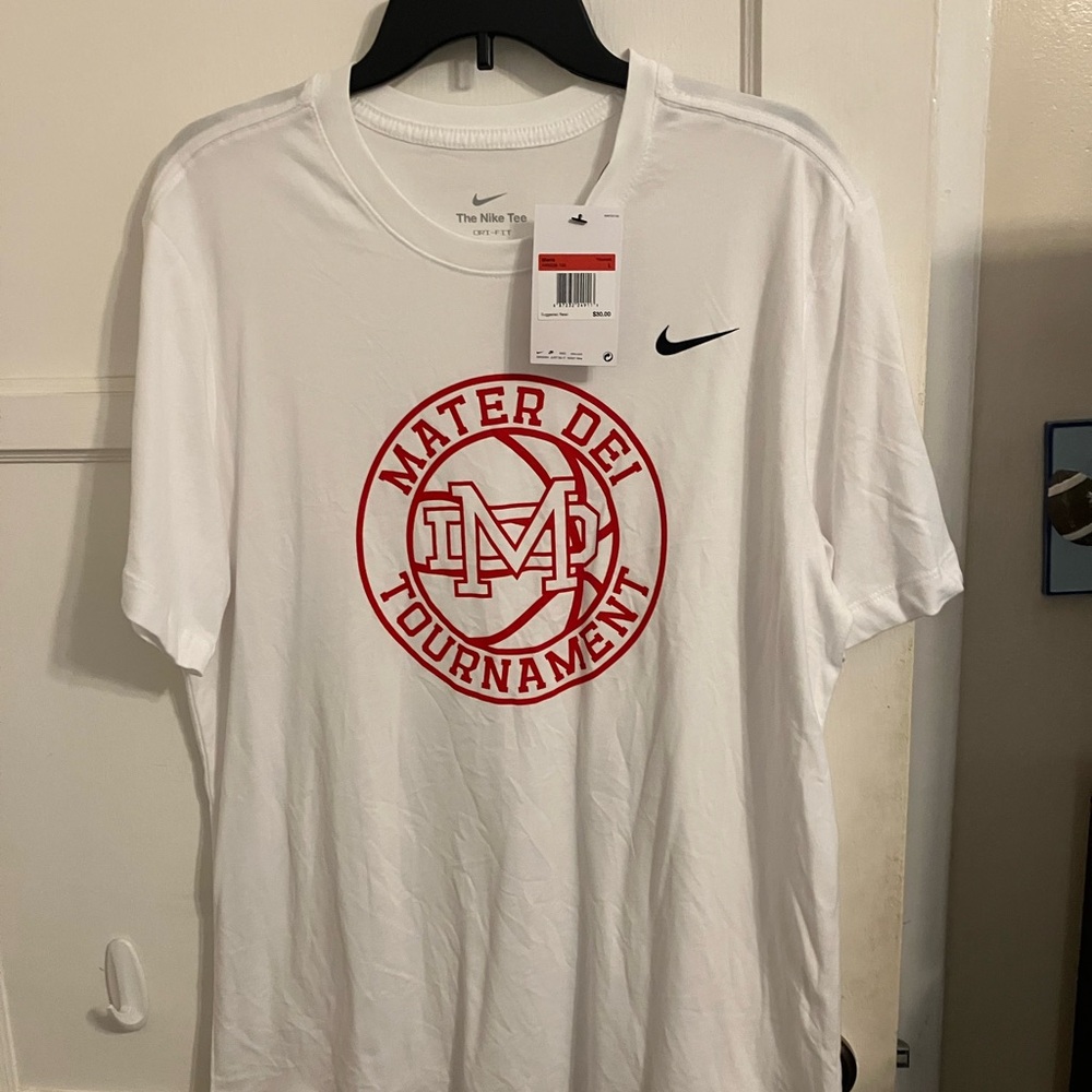 Nike White and Red Short Sleeve Tees